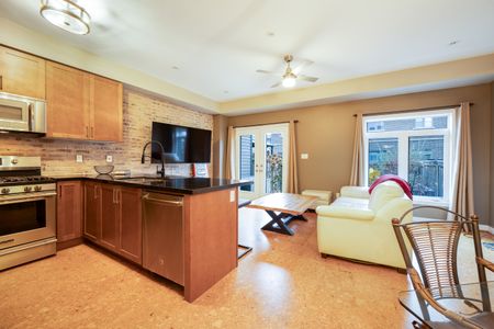 For Lease - 43 Longshore Way, Whitby, Ontario - Photo 3