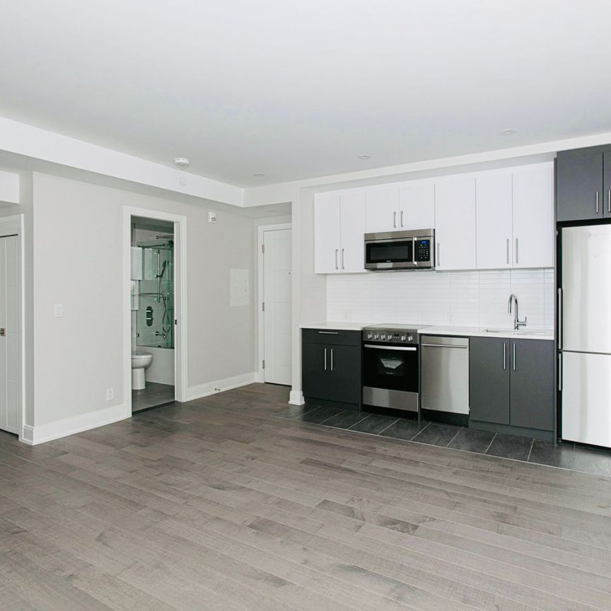For Lease - 11 Walmer Road Unit# 602, Toronto, Ontario - Photo 1