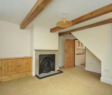 2 bedroom end of terrace house to rent - Photo 2