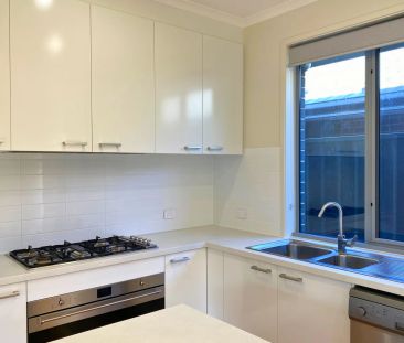 Spacious Family Living in a Quiet Mt Barker Location - Photo 5