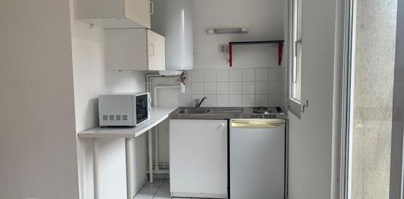 Location Appartement 1 pièce 19m² LILLE 59000 - Photo 2