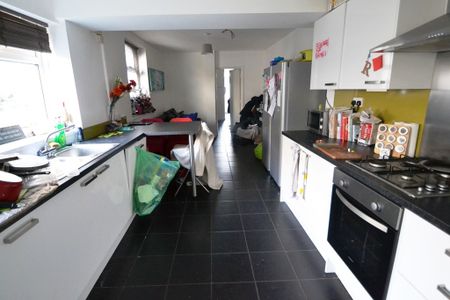 Cathays Terrace, Cathays - Photo 2