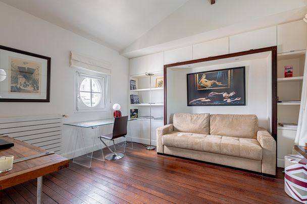 Appartement à louer rue Newton, Paris 16ème - Photo 1