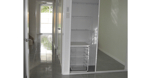 3 Level Terrace Apartment only 250m to beach - Photo 1