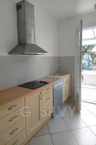 Location Appartement 4 pièces 80m² ORANGE 84100 - Photo 5