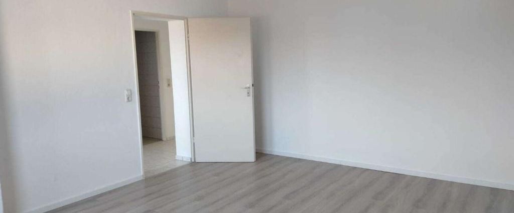 Frisch sanierte und renovierte Dreizimmerwohnung zum Wohlfühlen! - Foto 1