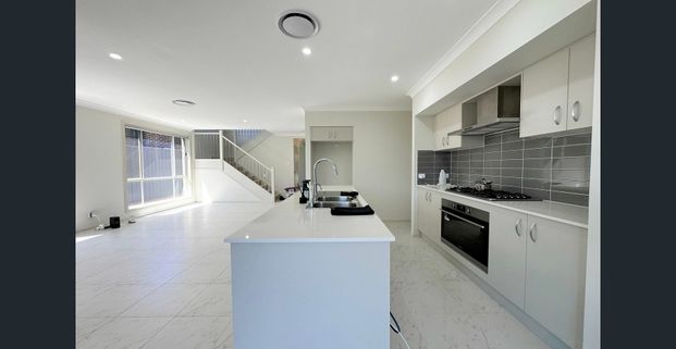 Sophisticated Family Living in a Prime Cul-de-Sac Location - Photo 1