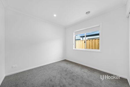 29 Imitation Road, Tarneit VIC - Photo 4