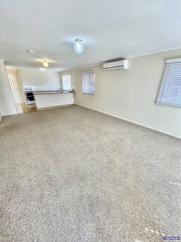 Quality 2 Bedroom Unit - Break Lease - Photo 3