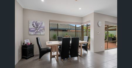 ENTERTAINERS DELIGHT - AVAILABLE NOW! WATCH FOR THE HOME OPEN TIMES - Photo 3