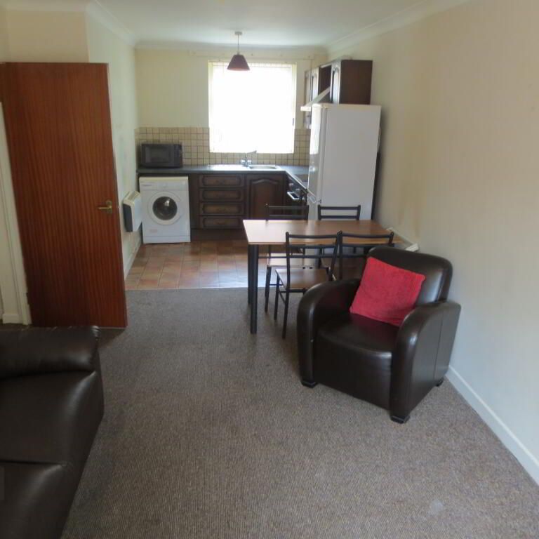 Great Apartment, 8b Windsor Close, Malone Area, Belfast, BT9 6FG - Photo 1