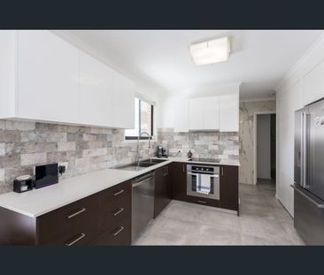 4/21 Messines Cres, Miami, Qld 4220 - Photo 2