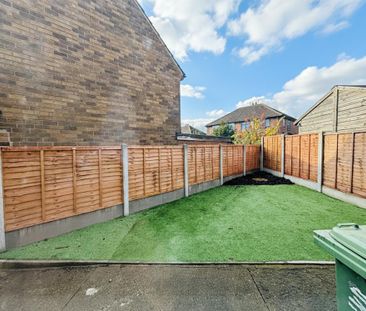 3 bedroom semi-detached house to rent - Photo 3