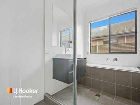 8 The Hermitage Way, Gledswood Hills - Photo 5