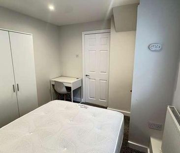 St. Anns Close, Leeds, LS4 - Photo 5