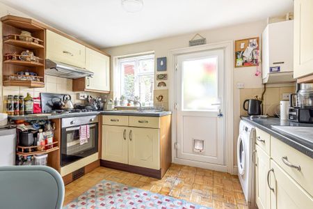 2 bedroom terraced house to rent - Photo 4