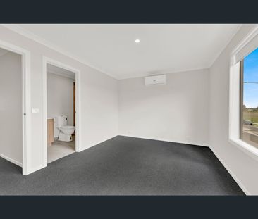 67 Kyanite Rd, Donnybrook, Vic 3064 - Photo 6