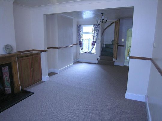 3 bedroom terraced house to rent - Photo 1