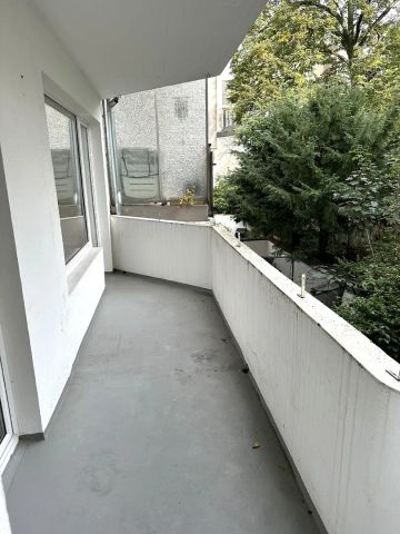 Düsseldorf-Düsseltal! Frisch renovierte 3-Zimmer-Balkonwohnung mit PKW-Stellplatz! - Foto 4