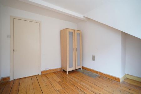 4 bedroom maisonette to rent - Photo 3