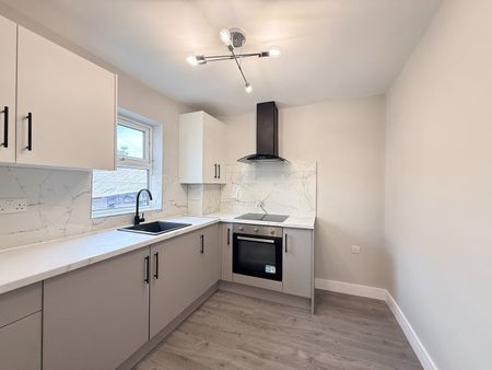 3 Bed Flat, Glenparke Road, E7 - Photo 5