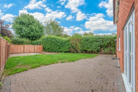 4 bedroom detached house to rent - Photo 5