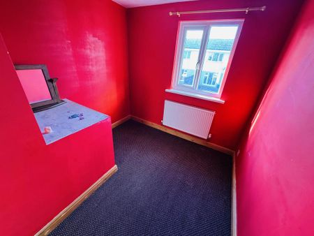 3 bedroom end of terrace house to rent - Photo 4