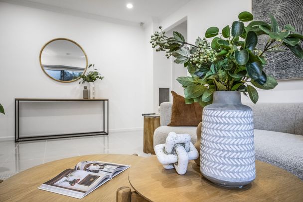 Modern chic, bright and spacious home in quiet convenient location - Photo 1