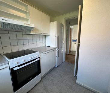 Hyggelig 3-værelses lejlighed i Odense C med have - Foto 2