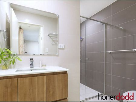 Top Floor With Enviable Views - Photo 3