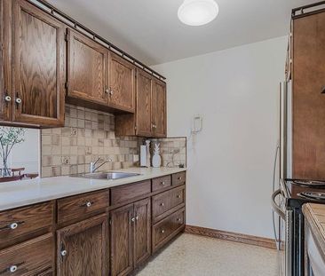 For Lease - 2416 Rebecca Street Unit# Upper, Oakville, Ontario - Photo 5