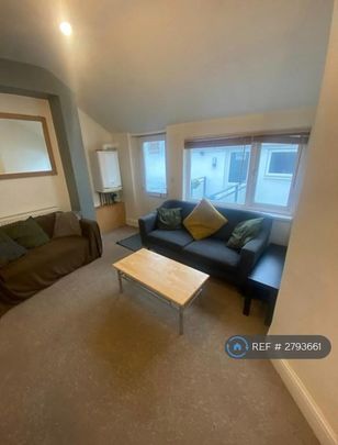 3 bedroom flat to rent - Photo 1