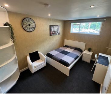 Room in a Shared House, Croydon Road, SM6 - Photo 6