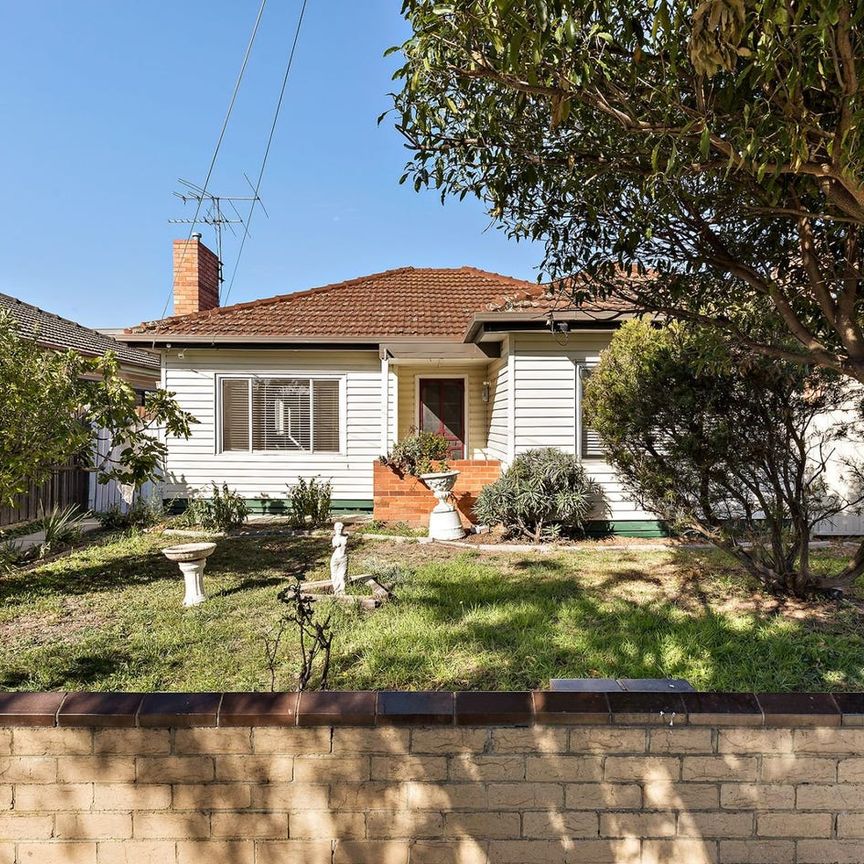 Premium Position in Vibrant West Footscray! - Photo 1