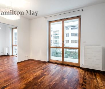 Przestronne mieszkanie z dwoma sypialniami w Rezydencji Narbutta - Photo 2