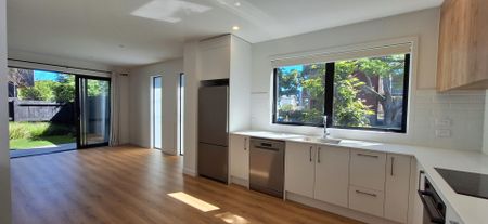 Near new townhouse at Mt Albert - Photo 4