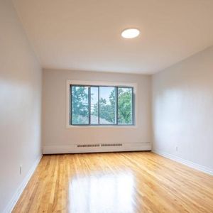 🏡 1 chambre lumineuse |1 400 $/mois | $1246/mois - Photo 2