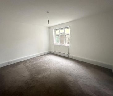 2 bedroom maisonette to rent - Photo 3