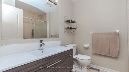 Detached Home For Lease | W9253315 - Photo 2