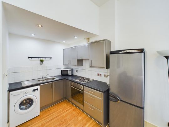 1 bedroom flat to rent - Photo 1