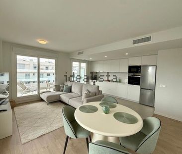 Alquiler de piso en Calle Torrente Ballester, 33 - Photo 3