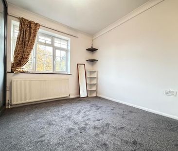 4 bedroom semi-detached house to rent - Photo 4