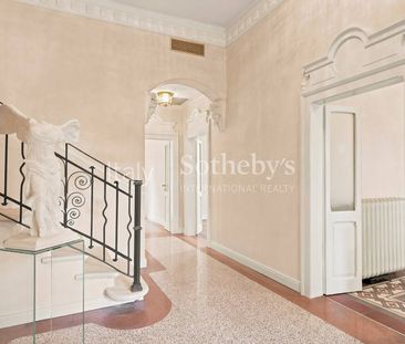 Elegant Art Nouveau Villa in a Private Park - Foto 2
