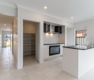 **RECEIVE ONE MONTH FREE RENT, ASK US HOW!! Brand-New 4-Bedroom Hom... - Photo 5