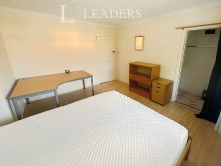 1 bedroom room to rent Wishford Avenue, Nottingham, NG7 - Photo 5