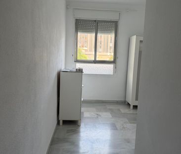Apartamento de alquiler en Calle Luna la, 1, La Carihuela - Los Nidos - Photo 1