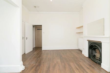 1 Bed Flat, High Road, N15 - Photo 3
