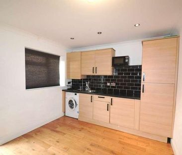 Thame Avenue, Greenford, UB6 - Photo 1