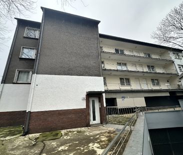 Sehr schöne 3 Zimmer-DG-Wohnung OHNE Balkon mit innen liegendem Wan... - Foto 1