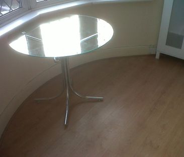Room in a Shared House, Suffolk Road, IG11 - Photo 5